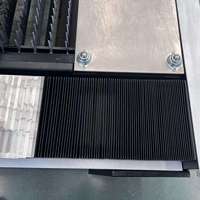 Machine de découpe laser à fibre CNC haute vitesse 6020 avec tête de mise au point automatique et système de refroidissement par eau pour la découpe de tôles métalliques et d'acier inoxydable CE