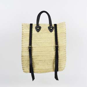 Sac à dos en paille fait main, magnifiquement conçu - Product Image 1