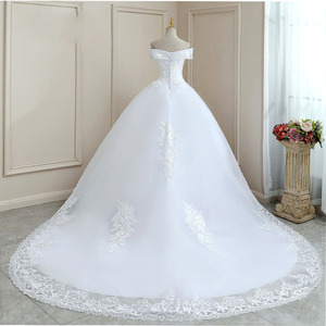 Off-Shoulder Ball Gown Wedding Dress White Tulle Sweetheart Neckline Natural Waistline Plus Size Train European American Style - Product Image 3