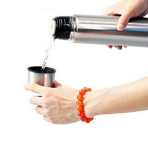 Borraccia Termica in Acciaio Inossidabile a Doppia Parete da 750ml con Tappo a Pressione, Bocca Stretta, per Acqua Fredda Isolante - Product Image 6