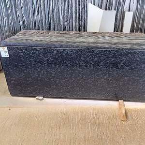 Dalle de granit noir cristallin haute brillance pour la décoration murale de cuisines et salles de bain de villas et hôpitaux, export en gros - Product Image 4