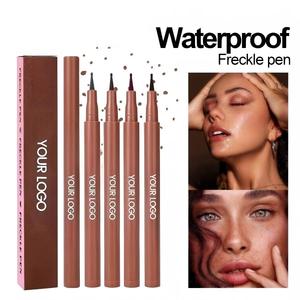 Stylo à taches de maquillage personnalisé, facile à utiliser, séchage rapide, imperméable, certifié CE, stylo à taches de rousseur hautement pigmenté, vegan, tampon liquide pour eye-liner - Product Image 1