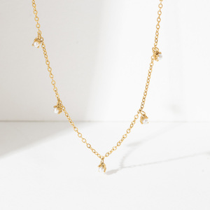 High <span class=keywords><strong>End</strong></span> 18k altın kaplama paslanmaz çelik tatlı su inci hazır gemi çapraz zincir Dangle kolye - Product Image 6