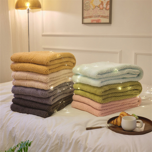 2024 vente directe d'usine Oeko-Tex Super doux autre couverture chaud respirant solide 100% Polyester tricoté jeter couverture <span class=keywords><strong>TN</strong></span> - Product Image 1