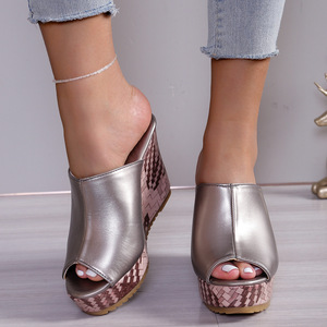 Sandales et pantoufles tendance pour femmes, à semelle épaisse, grande taille, pour <span class=keywords><strong>l</strong></span>'extérieur, nouvelle collection été, à bout ouvert et talon compensé - word231 231 - Product Image 1