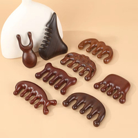 Holzkamm mit individuellem Logo aus natürlichem Sandelholz zur Kopfhautmassage für Haarwachstum, breitzahniger Holzkamm für Frauen und Männer