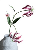 Künstliche Gloriosa-Flammenlilien-Stiele, Retro Magenta Künstliche Gloriosa-Lilien für Heim, Hotel, Hochzeit, Blumenarrangements Großhandel