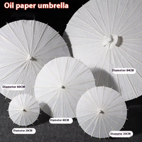 Parapluies en papier classiques chinois en gros, couleur personnalisée, articles de décoration pour fêtes et mariages, ouverture manuelle, grande taille avec poignée en bois