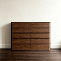 Commode moderne à 10 tiroirs avec grain de bois clair et ouverture par pression pour chambre à coucher