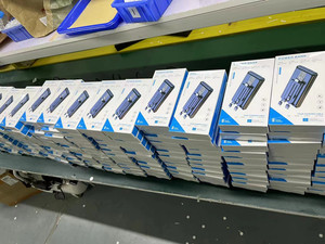 Banque d'alimentation <span class=keywords><strong>portable</strong></span> à charge rapide nouvelle arrivée 2023, vente chaude, 4 en 1, câbles intégrés, 10000mAh - Product Image 6