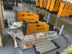 Martillo Hidráulico Tipo Caja SB45 para las Industrias de Construcción y Minería, Nuevo, Incluye Motor Principal, para Excavadoras de 7-14 Toneladas - Product Image 2