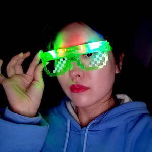 Lunettes LED de fête, mosaïque de pixels, lunettes lumineuses à <span class=keywords><strong>obturateur</strong></span>, Deal With It, pour Rave, Bar, Boîte de nuit, articles de fête, jouet lumineux - Product Image 4