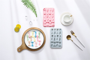 Série de moules à gâteaux en silicone antiadhésifs de qualité alimentaire réutilisables, mignons moules magnétiques en silicone pour chocolat, bonbons et glaces DIY - Product Image 4