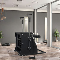 Chaise Wunda de Pilates en alliage d'aluminium réglable et personnalisable avec poignées, ressorts et autres accessoires pour utilisation en studio de Pilates