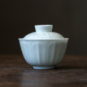 Tazón cubierto de porcelana Yingqing Gaiwan Hutian Kiln Shadow Green Lotus Ode, hecho a mano, para una sola persona, juego de té Kung Fu - Product Image 1