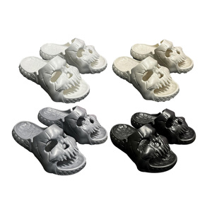 Summer Funny Unisex Adult Outdoor Halloween EVA Skull pantoufles pour hommes femmes - Product Image 1