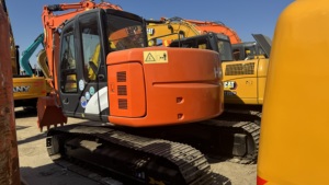 รถขุดตีนตะขาบมือสองจากญี่ปุ่น Hitachi ZX135us ขนาด 13 ตัน รถขุด Hitachi ZX135us มีสินค้าในสต็อก จัดส่งรวดเร็ว - Product Image 6