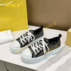 Zapatillas Deportivas de Plataforma con Cordones para Mujer Michaeles, Cómodas y Casuales, con Forro de Cuero Genuino, Planas para Todas las Temporadas Kors - Product Image 4