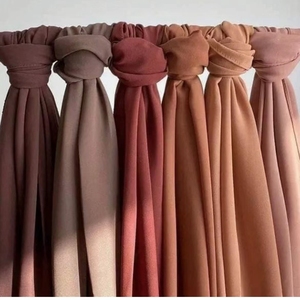 Écharpe en mousseline unie <span class=keywords><strong>Hijab</strong></span> avec couture soignée Femmes musulmanes Écharpes en mousseline disponibles Écharpes ethniques <span class=keywords><strong>Bonnet</strong></span> avec <span class=keywords><strong>hijab</strong></span> - Product Image 6