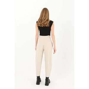 Pantalon droit beige taille haute pour femme avec plis avant et fermeture boutonnée, anti-plis - Product Image 3