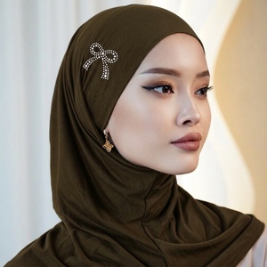 Nueva Colección Primavera: Pañuelo Balaclava de Algodón y Seda con Lazo y Pedrería de Color Liso para Mujer - Accesorios Étnicos - Product Image 1