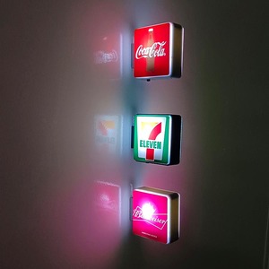 Boîte à lumière LED personnalisée, aimant de réfrigérateur carré créatif pour des fins promotionnelles avec des fonctionnalités personnalisées - Product Image 3