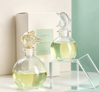 Diffuseur d'arômes sans flamme en verre luxueux, offrant une fragrance longue durée, emballage en verre ambré, bouteille d'aromathérapie