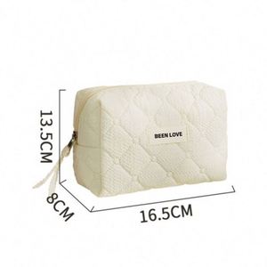 Nouvelle Pochette de Maquillage Imperméable en Polyester Matelassé Personnalisable, Luxe, Volumineuse, pour Voyage et Cadeau, Collection 2024 - Product Image 2