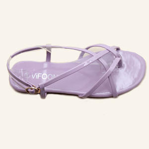 <span class=keywords><strong>Sandalias</strong></span> <span class=keywords><strong>brillantes</strong></span> de playa de verano con punta de clip para <span class=keywords><strong>mujer</strong></span> de calidad <span class=keywords><strong>Sandalias</strong></span> <span class=keywords><strong>planas</strong></span> casuales de moda de suela blanda para <span class=keywords><strong>mujer</strong></span> que combinan con todo - Product Image 3