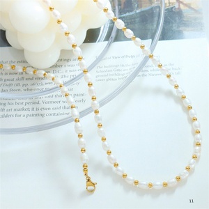 Ensemble de bijoux plaqué or fin à la mode avec breloque en perle naturelle - Product Image 2