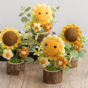 Plante en pot tissée à la main, bouquet de tournesols au crochet, cadeau fait main, décoration d'intérieur, fleur simulée tricotée - Product Image 3