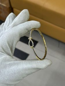 Pulsera de Aleación Chapada en Rodio Imitación al por Mayor con Diamantes Americanos y Piedras CZ para Mujer, Diseño Moderno, Nupcial, Boda, Estilo Indio - Product Image 4