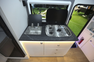 <span class=keywords><strong>Caravane</strong></span> tout-terrain robuste de 15 pieds avec climatisation et panneaux solaires, <span class=keywords><strong>caravane</strong></span> hybride haut de gamme <span class=keywords><strong>pour</strong></span> la <span class=keywords><strong>location</strong></span> et le glamping, vente en gros - Product Image 4