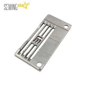 Juego de prensatelas y placa de aguja SEWINGstar Pegasus W500 de acero inoxidable para máquinas de coser de 3 agujas y 5 hilos. - Product Image 2