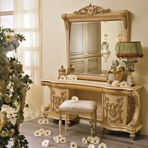 Качественная королевская классическая мебель для спальни, набор античных золотистых рельефов из массива дерева, кровать большого размера с боковой столиком для кровати