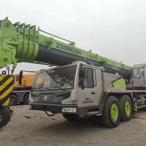 Grúa Zoomlion ZTC800H Usada de Alta Calidad, 80 Toneladas, Operación Estable, Sistema Hidráulico Robusto para Obras de Construcción - Product Image 1