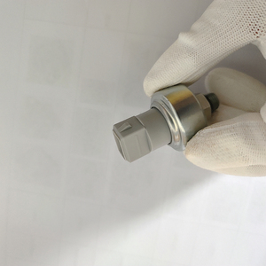 Điều kiện mới tự động áp suất nhiên liệu SwitchE5TZ-3N824-A vật liệu kim loại cảm biến áp suất dầu - Product Image 2