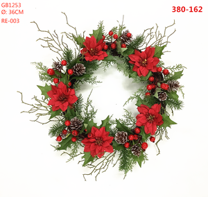 Guirnalda Decorativa Navideña 2025 con Pino, Bayas y Centro Mixto - Product Image 5