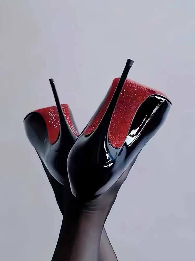 Chaussures noires à strass 10 cm, livraison à l'unité, bas.