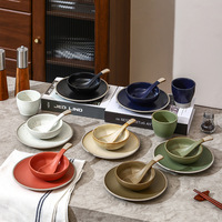 Service de vaisselle en céramique haut de gamme pour hôtel et restaurant, ensembles de vaisselle créatifs en porcelaine peinte à la main, 4 pièces