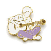 Épinglette en émail souple Gentleman Lifestyle, motif costume homme, guitare, musique, minimaliste, plaqué or, personnalisable, cadeau pour homme, vente en gros