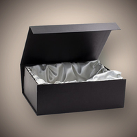 Boîte cadeau rigide en carton avec logo personnalisé en feuille d'or, fermeture magnétique, emballage rigide pliable pour chaussures et vêtements haut de gamme