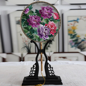 Abanico de Palacio Bordado de Doble Cara de Suzhou, con Diseño Floral Dibujado a Mano, Estilo Chino, Accesorio Hanfu, Adorno Artesanal Tradicional - Product Image 4