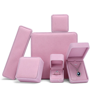 Estuche de Regalo para Joyería de Terciopelo Suave, en Varios Tamaños para Anillos, Aretes y Collares, Color Personalizado, Empaque de Joyería de Lujo - Product Image 3