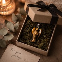 Ensemble de colliers avec pendentif aile d'ange gardien en pierres précieuses naturelles sculptées à la main (15 pierres)