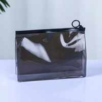 Sac de toilette de voyage pas cher en PVC transparent avec fermeture éclair, pochette étanche portable pour cosmétiques et maquillage avec logo personnalisé