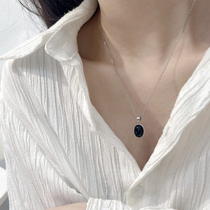 Collar con colgante de ágata negra de Plata de Ley S925 para mujer, diseño geométrico sencillo y elegante para uso diario, bisel de forma ovalada - Product Image 4