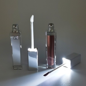 New Mould Bulk 6ml Square Lipgloss Mit LED Direct Miroir Luxury Nude Pigment Matte LED <strong>Lip</strong> <strong>Gloss</strong> With <strong>Light</strong> and Mirror Liner - Product Image 1