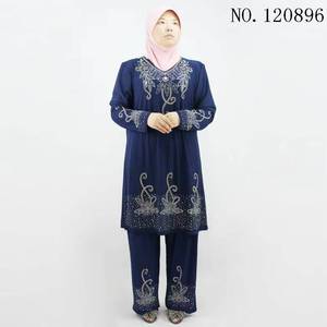 Conjunto de dos piezas en stock, compuesto por una blusa de manga larga y pantalones para la oración de mujeres musulmanas, ropa de talla grande, venta al por mayor a pequeña escala. - Product Image 3