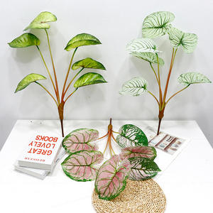 Cross-Border Turtle Back Fairy Taro Leaf Decoración <span class=keywords><strong>de</strong></span> pared Simulación <span class=keywords><strong>de</strong></span> plantas verdes con sensación <span class=keywords><strong>de</strong></span> vegetación artificial - Product Image 1